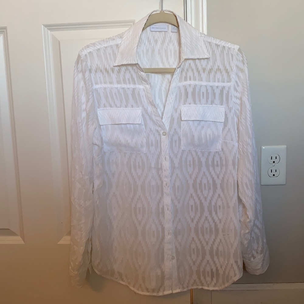 New York and co. Blouse. Beautiful for summer!